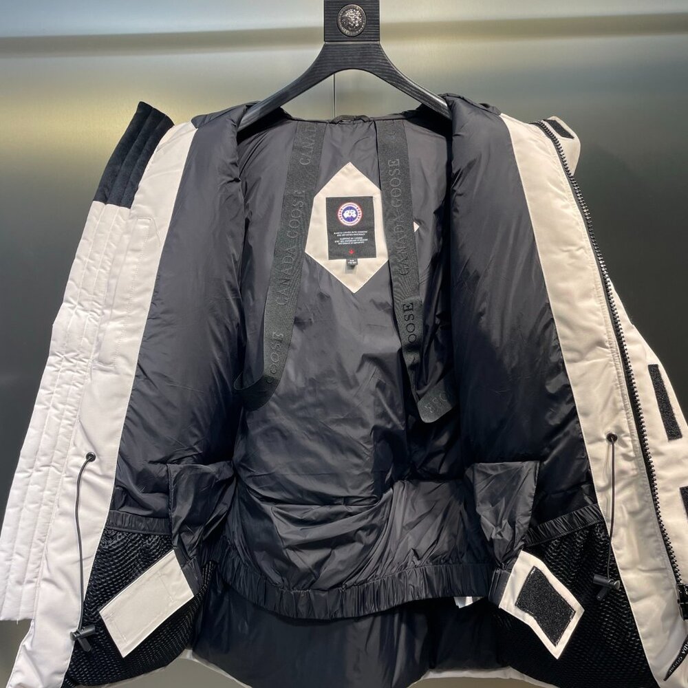 Canada Goose Beige Fur Trim Hooded Parka Jacket for Men, Full Zip, Size S - Picture 6 of 15